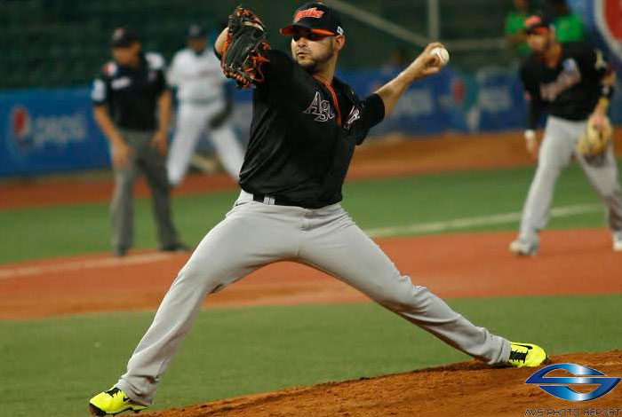 Alex Torres. 9