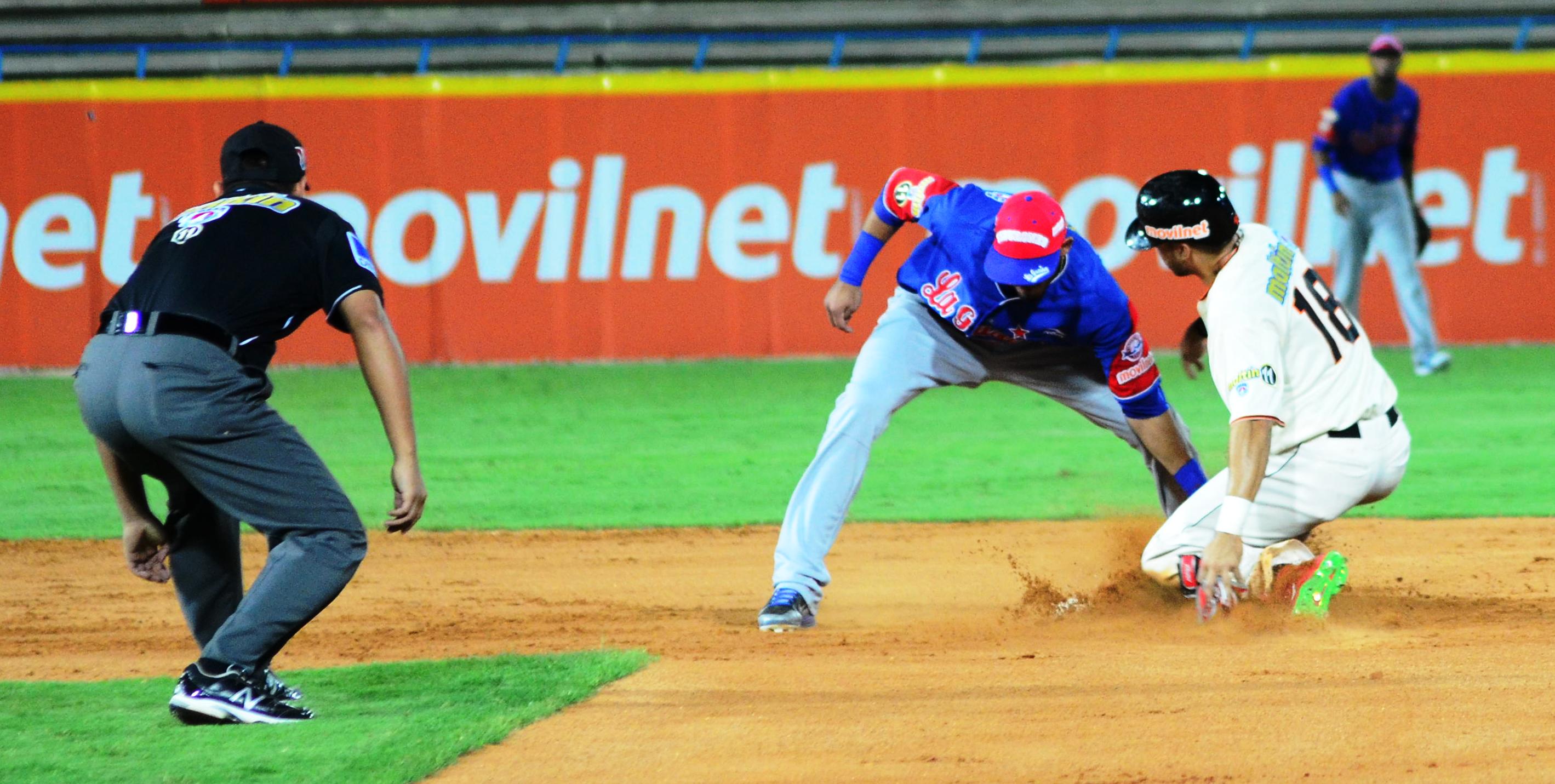 TIBURONES 09-12-2014