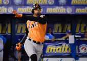 Práctica de bateo de Alex Romero